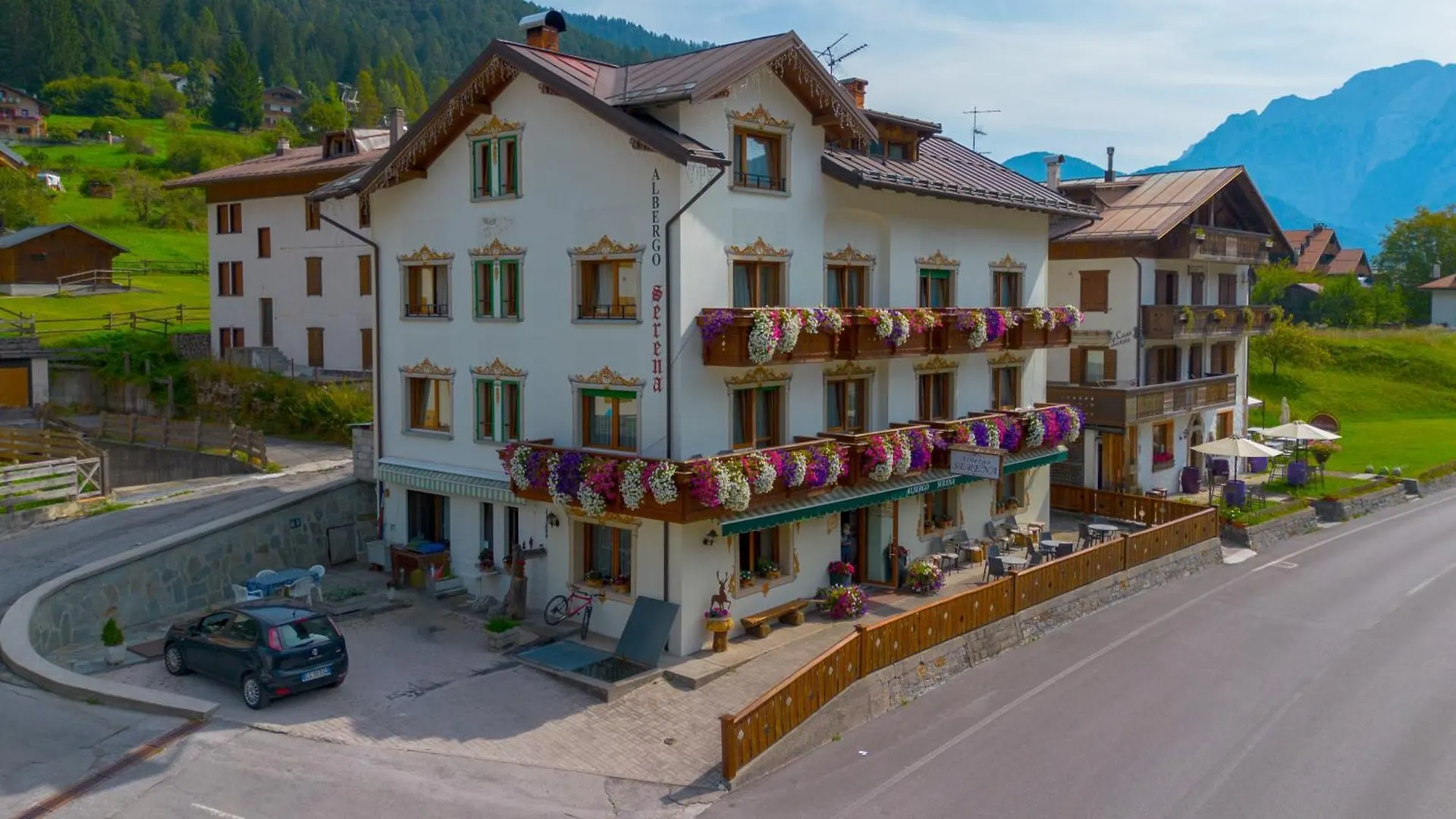 Hotel Serena - Tre Cime Views Auronzo di Cadore 2*,